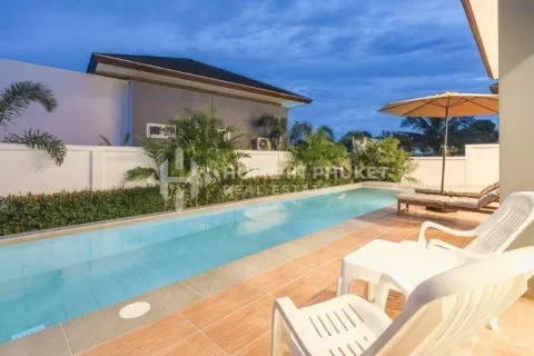 Casa de 3 dormitorios en Phuket, Tailandia № 131631