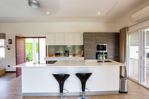 Chalet de 3 dormitorios en Hua Hin, Tailandia № 79258 - foto 5