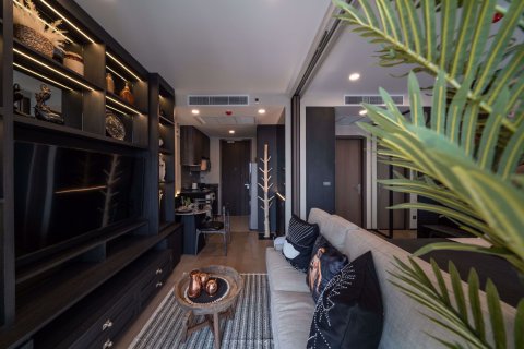 Condominio de 1 dormitorio en Bang Rak, Bangkok, Tailandia № 76813 - foto 3