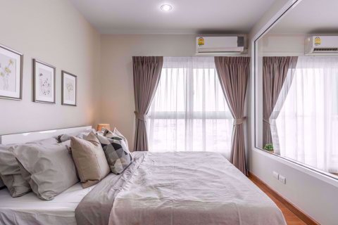 Condominio de 1 dormitorio en Thonburi, Bangkok, Tailandia № 76970 - foto 6