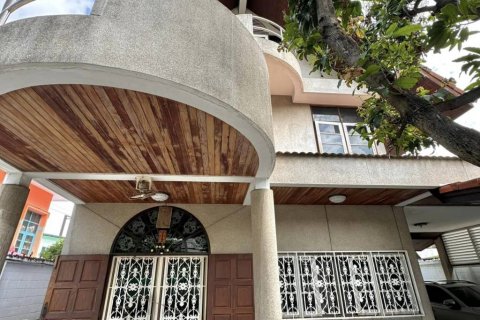 Casa de 4 dormitorios en Bangkok, Tailandia № 116166 - foto 5