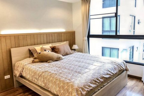 Condominio de 2 dormitorios en Khlong Toei, Bangkok, Tailandia № 116163 - foto 8