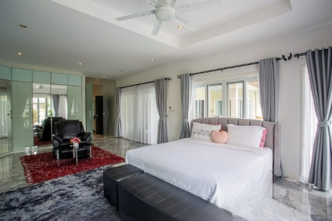 Casa de 3 dormitorios en Hua Hin, Tailandia № 124016 - foto 11