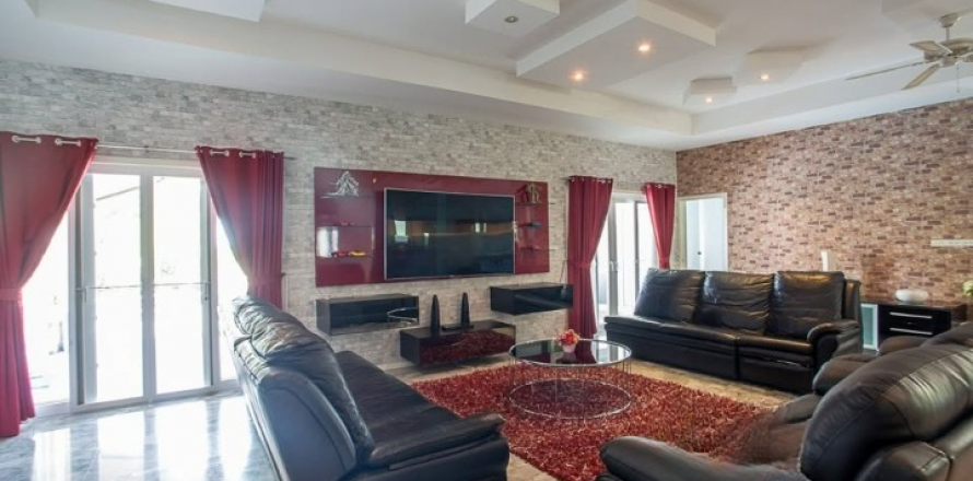 Casa de 3 dormitorios en Hua Hin, Tailandia № 124016