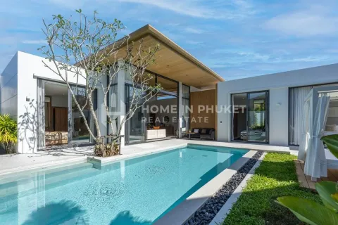 Casa de 4 dormitorios en Phuket, Tailandia № 130874 - foto 2