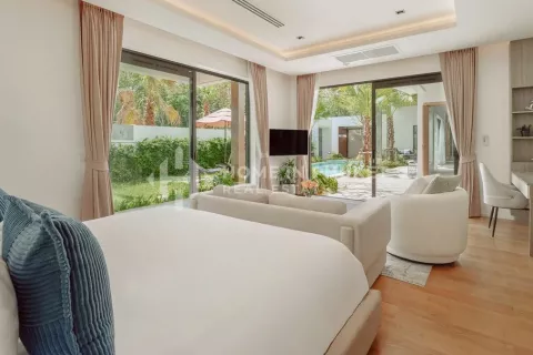 Casa de 4 dormitorios en Phuket, Tailandia № 130875 - foto 13