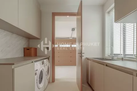 Casa de 4 dormitorios en Phuket, Tailandia № 130875 - foto 28