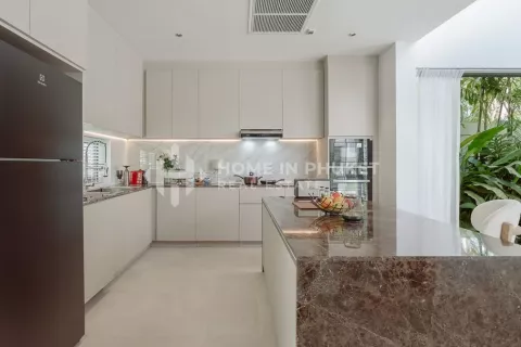 Casa de 4 dormitorios en Phuket, Tailandia № 130875 - foto 9