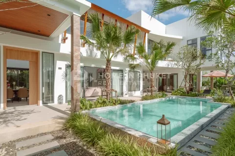 Casa de 4 dormitorios en Phuket, Tailandia № 130875