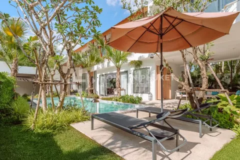 Casa de 4 dormitorios en Phuket, Tailandia № 130875 - foto 3