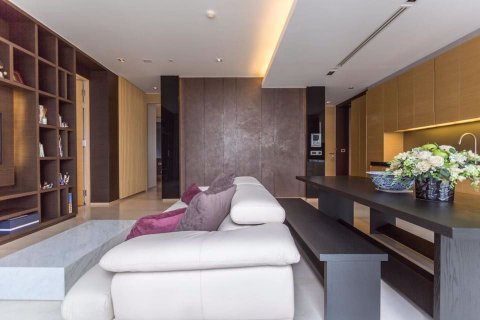 Condominio de 2 dormitorios en Bang Rak, Bangkok, Tailandia № 76240 - foto 17
