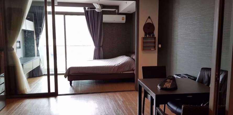 Condominio de 1 dormitorio en Bang Rak, Bangkok, Tailandia № 76245