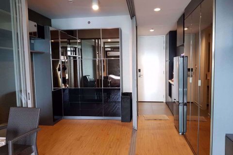 Condominio de 1 dormitorio en Bang Rak, Bangkok, Tailandia № 76245 - foto 5