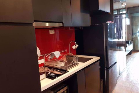 Condominio de 1 dormitorio en Bang Rak, Bangkok, Tailandia № 76245 - foto 7