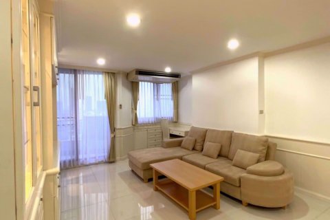 Condo in Watthana, Bangkok, Thailand, 2 bedrooms  № 76243