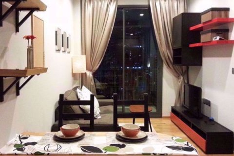 Condominio de 1 dormitorio en Khlong Toei, Bangkok, Tailandia № 76242