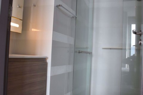 Condominio de 1 dormitorio en Khlong Toei, Bangkok, Tailandia № 76246 - foto 5