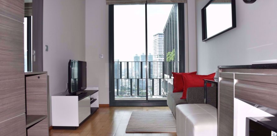 Condominio de 1 dormitorio en Khlong Toei, Bangkok, Tailandia № 76246