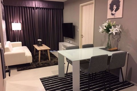 Condo in Bangkok, Thailand, 2 bedrooms in Rhythm Sukhumvit 42 № 77351