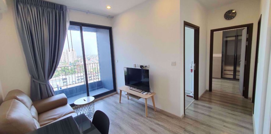 Condominio de 2 dormitorios en Bangkok, Tailandia en Ideo Mobi Sukhumvit 66  № 77353