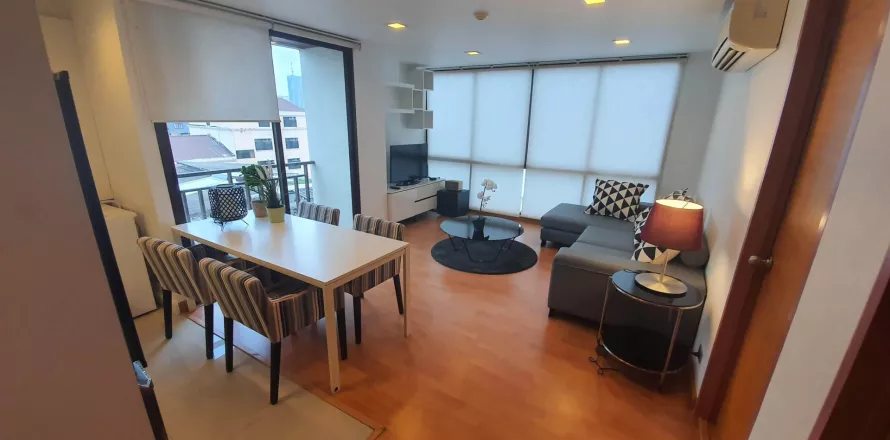 Condominio de 1 dormitorio en Khlong Toei, Bangkok, Tailandia № 123973