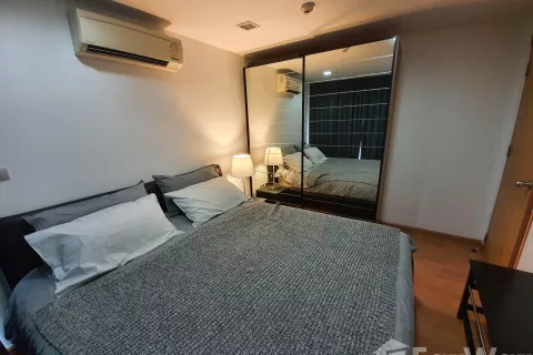 Condominio de 1 dormitorio en Khlong Toei, Bangkok, Tailandia № 123973 - foto 10