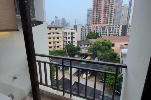 Condominio de 1 dormitorio en Khlong Toei, Bangkok, Tailandia № 123973 - foto 12