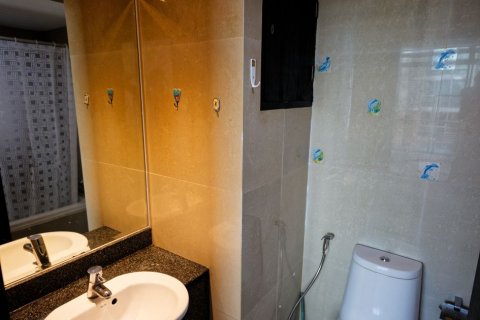 Condominio de 2 dormitorios en Din Daeng, Bangkok, Tailandia № 123974 - foto 11