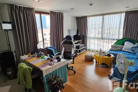 Condominio de 1 dormitorio en Khlong Toei, Bangkok, Tailandia № 123978