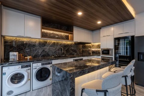Chalet de 4 dormitorios en Phuket, Tailandia № 132583 - foto 7