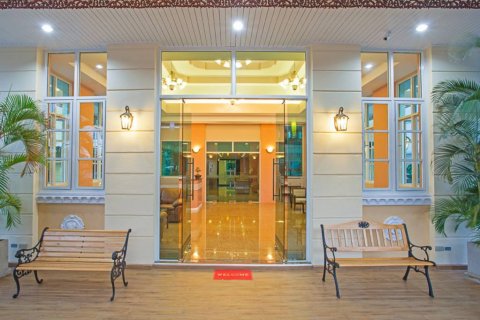 Hotel 3000 m2 en Pattaya, Tailandia № 132578 - foto 3