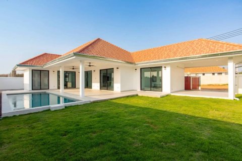 Chalet de 3 dormitorios en Hua Hin, Tailandia № 125815
