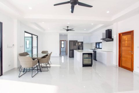 Chalet de 3 dormitorios en Hua Hin, Tailandia № 125815 - foto 4
