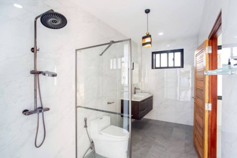 Chalet de 3 dormitorios en Hua Hin, Tailandia № 125815 - foto 9