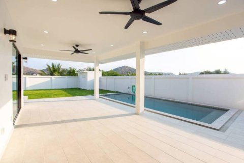 Chalet de 3 dormitorios en Hua Hin, Tailandia № 125815 - foto 3