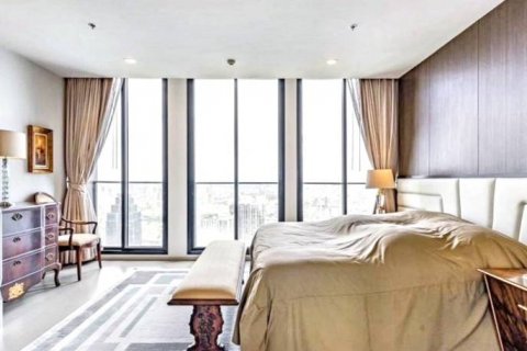 Ático de 2 dormitorios en Bangkok, Tailandia № 125818 - foto 3