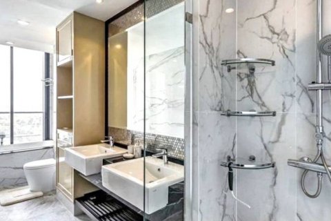Ático de 2 dormitorios en Bangkok, Tailandia № 125818 - foto 10