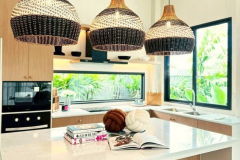 Chalet de 3 dormitorios en Pattaya, Tailandia № 132692 - foto 6