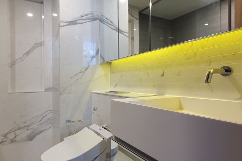 Condominio de 2 dormitorios en Bangkok, Tailandia № 143646 - foto 4