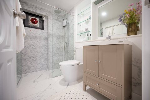 Condominio de 2 dormitorios en Bangkok, Tailandia № 143643 - foto 11