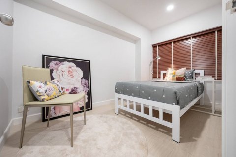 Condominio de 2 dormitorios en Bangkok, Tailandia № 143643 - foto 9