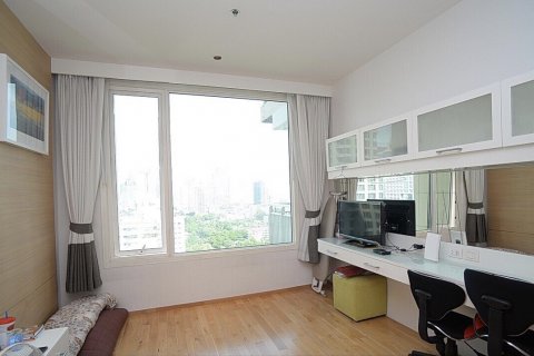 Condominio de 2 dormitorios en Yan Nawa, Bangkok, Tailandia № 143641 - foto 3