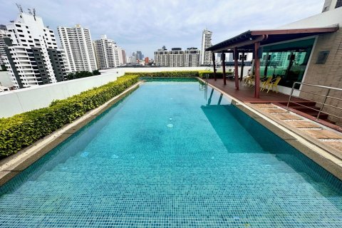 Condominio de 2 dormitorios en Bangkok, Tailandia № 115861 - foto 16