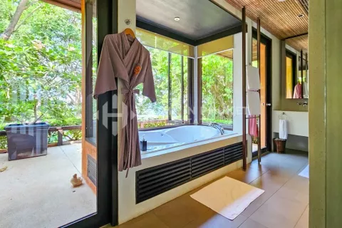 Casa de 4 dormitorios en Phuket, Tailandia № 131188 - foto 17