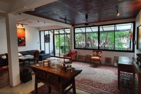 Condo in Bang Rak, Bangkok, Thailand, 4 bedrooms № 123743