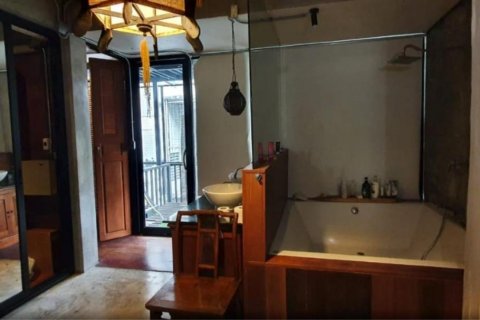 Condo à Bang Rak, Bangkok, Thaïlande, 4 chambres № 123743 - photo 4