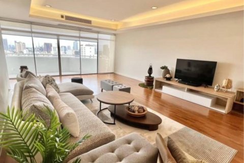 Eigentumswohnung in Watthana, Bangkok, Thailand, 4 Schlafzimmer  № 123694