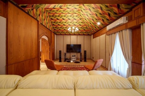 Casa de 4 dormitorios en Pattaya, Tailandia № 132520 - foto 9