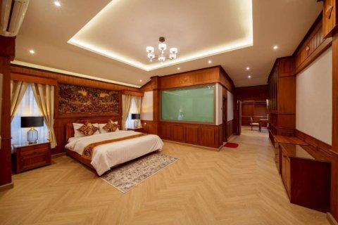 Casa de 4 dormitorios en Pattaya, Tailandia № 132520 - foto 10