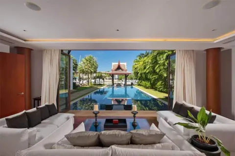 Penthouse in Phuket, Thailand 4 bedrooms № 107038 - photo 2